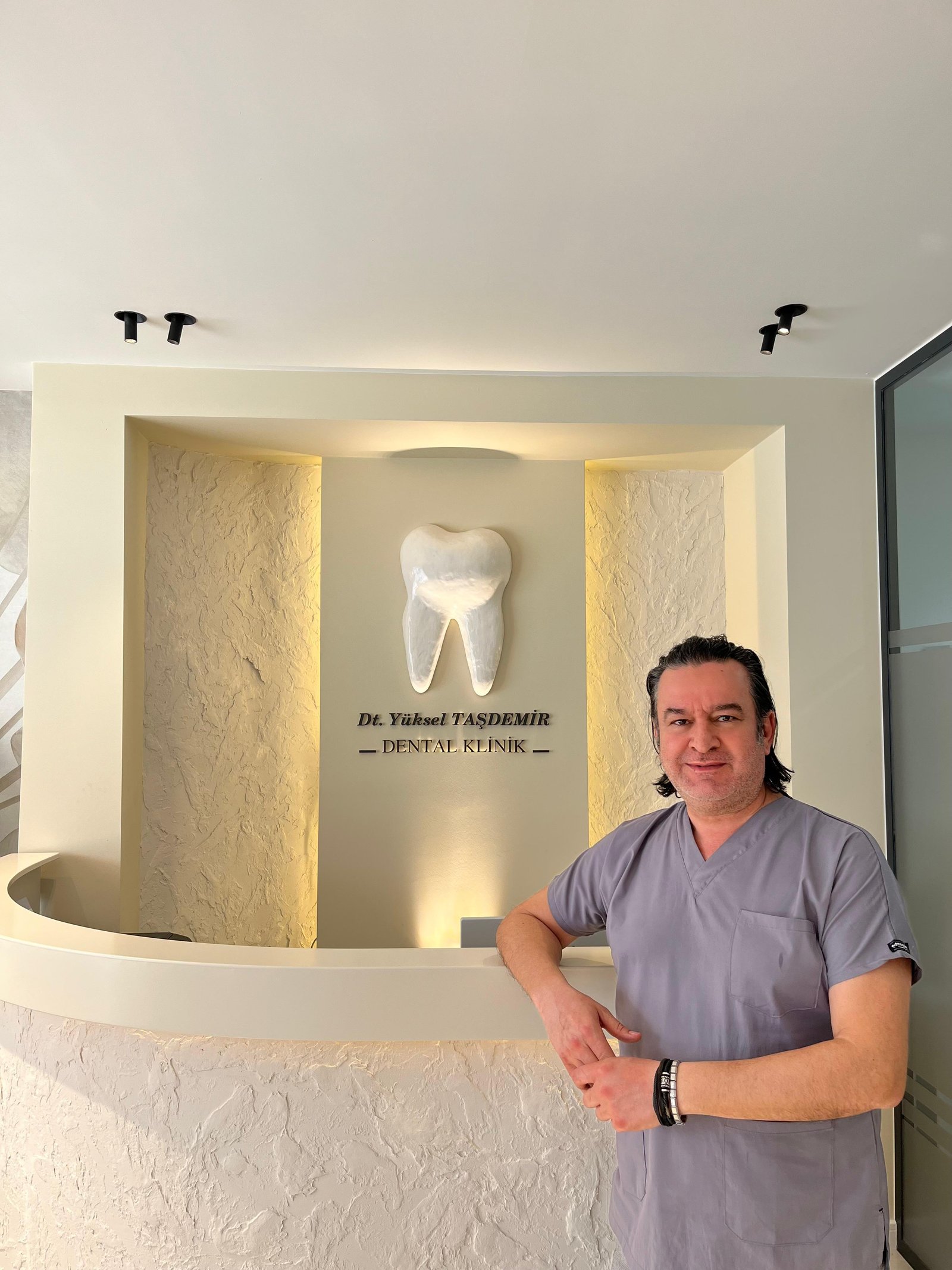 Dt. Yüksel Taşdemir